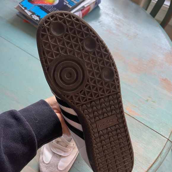 Men’s White Adidas Samba size 9 1/2 - Picture 3 of 4